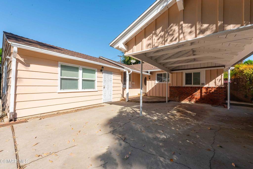 Woodland Hills, CA 91364,22125 Costanso ST