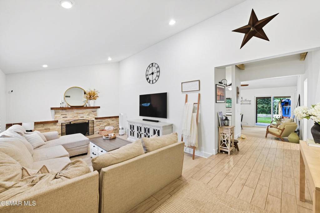 Simi Valley, CA 93063,5474 Geoffrey AVE