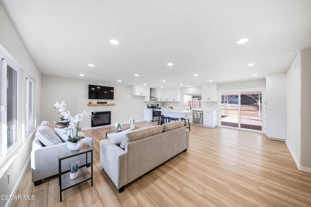Simi Valley, CA 93063,6417 Keystone ST