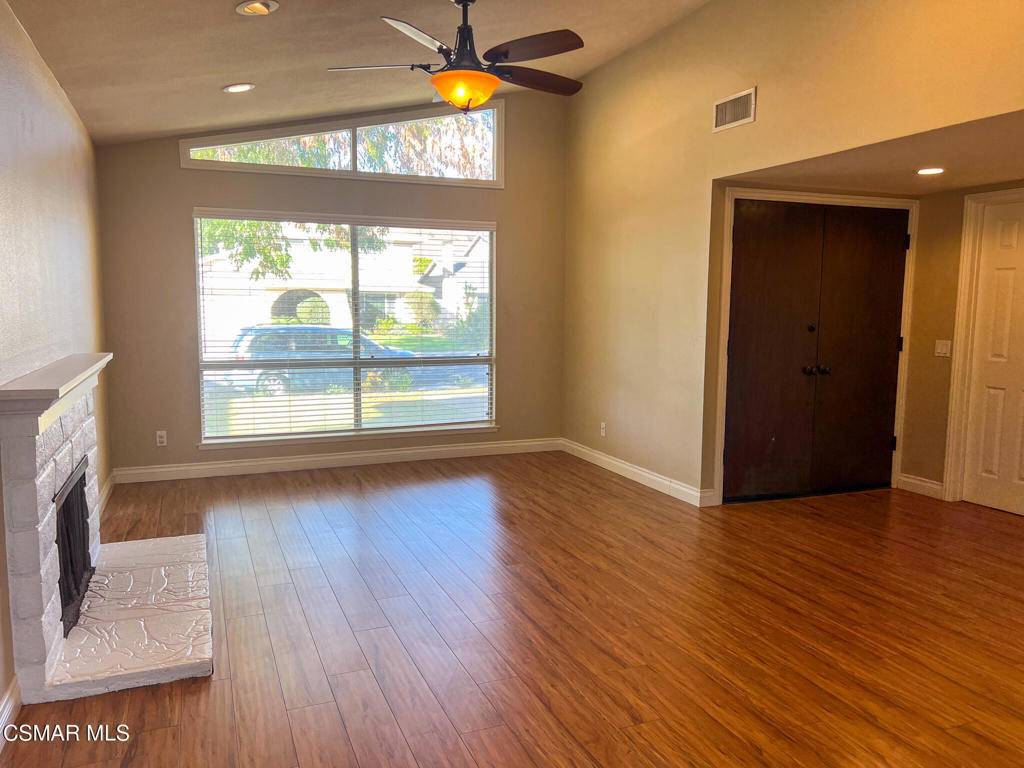 Agoura Hills, CA 91301,5458 Softwind WAY