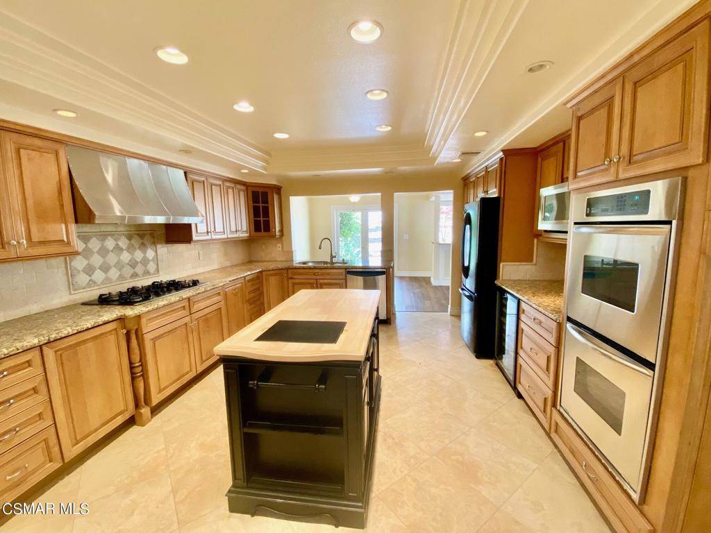 Westlake Village, CA 91362,4555 Tam Oshanter DR