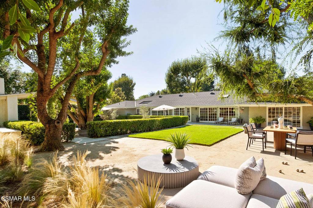 Woodland Hills, CA 91364,4658 Del Moreno DR