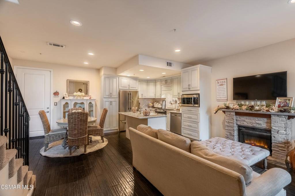 Newbury Park, CA 91320,1160 Vista Canyon LN #26