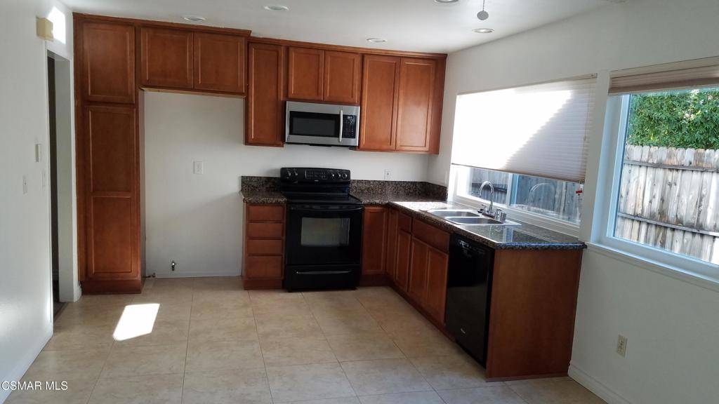 Newbury Park, CA 91320,909 Oakmound AVE