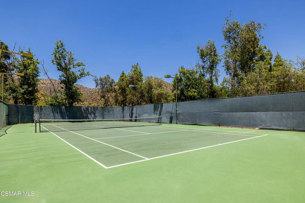 Oak Park, CA 91377,5837 Oak Bend LN #106