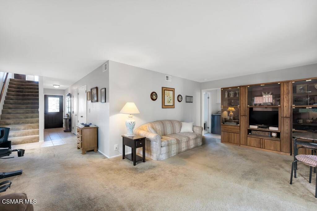 Thousand Oaks, CA 91360,515 Houston DR