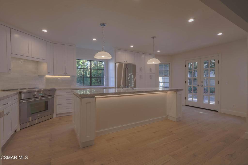 Westlake Village, CA 91361,3008 Shadow Brook LN