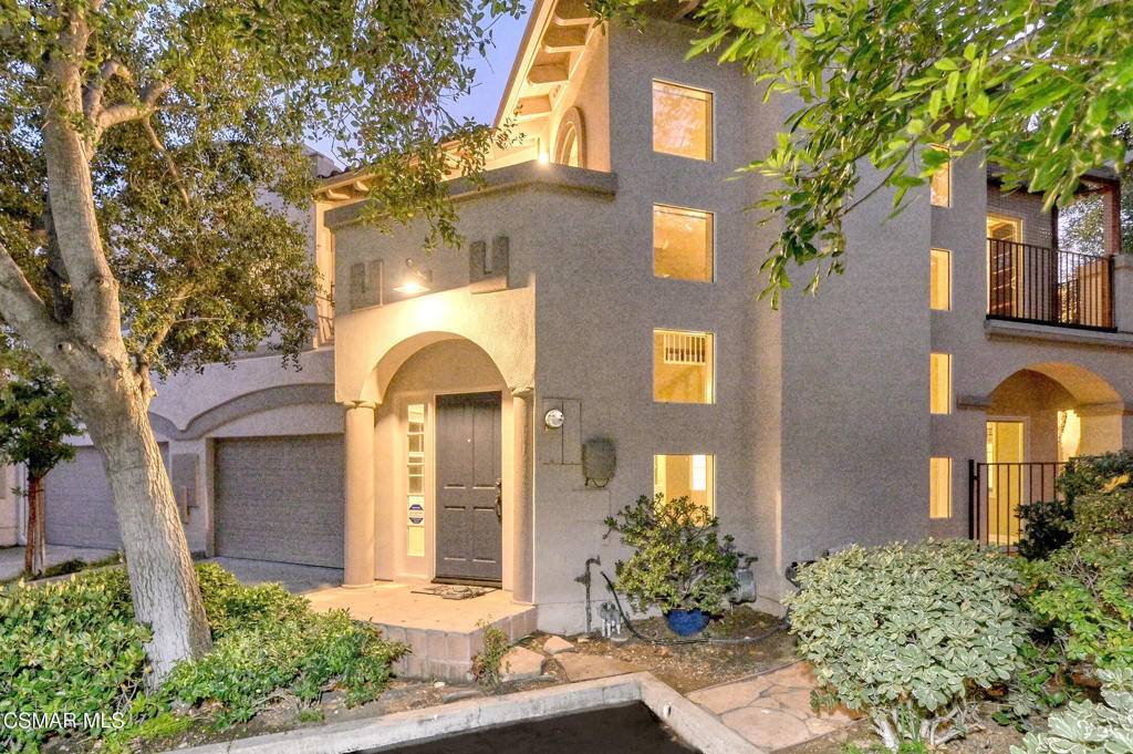 Newbury Park, CA 91320,1044 Larry CT