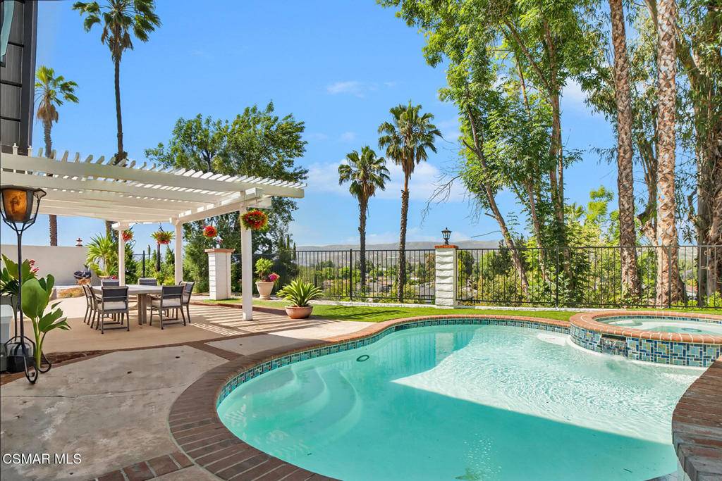 Simi Valley, CA 93065,837 Hillview CIR