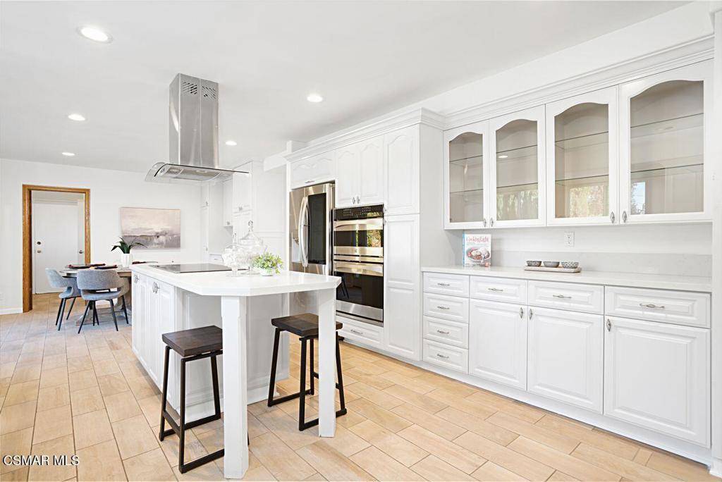 Thousand Oaks, CA 91362,1811 El Monte DR