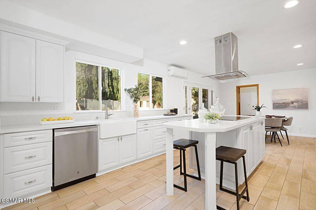 Thousand Oaks, CA 91362,1811 El Monte DR