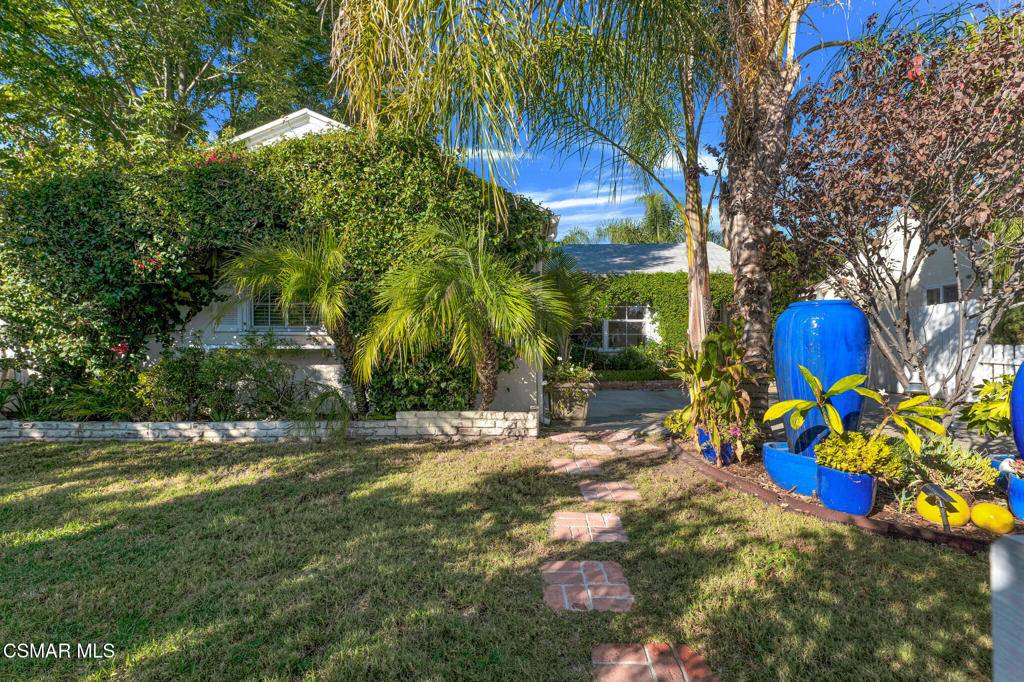 Lake Balboa, CA 91406,17649 Lemay ST