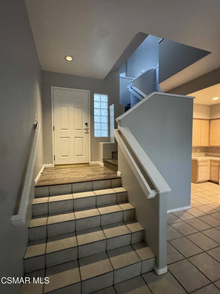 Thousand Oaks, CA 91362,2148 Los Feliz DR