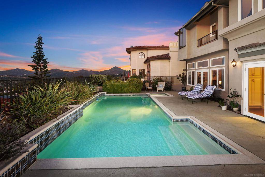 San Diego, CA 92128,12272 Fairway Pointe Row