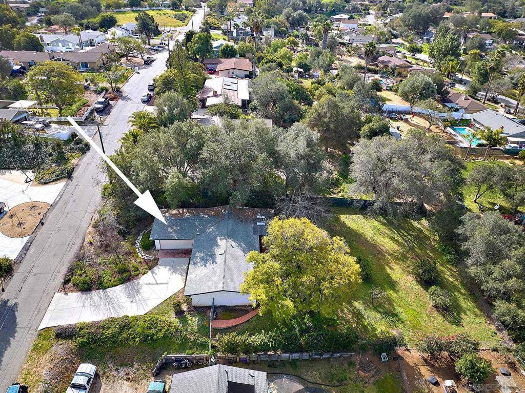 Fallbrook, CA 92028,1327 Los Amigos