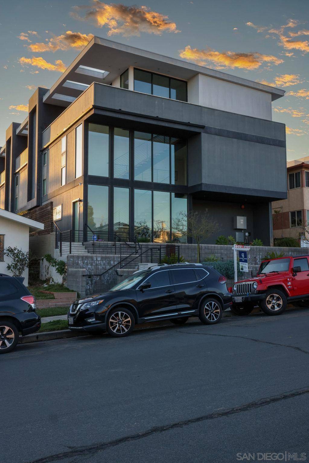 San Diego, CA 92104,4110 Louisiana St