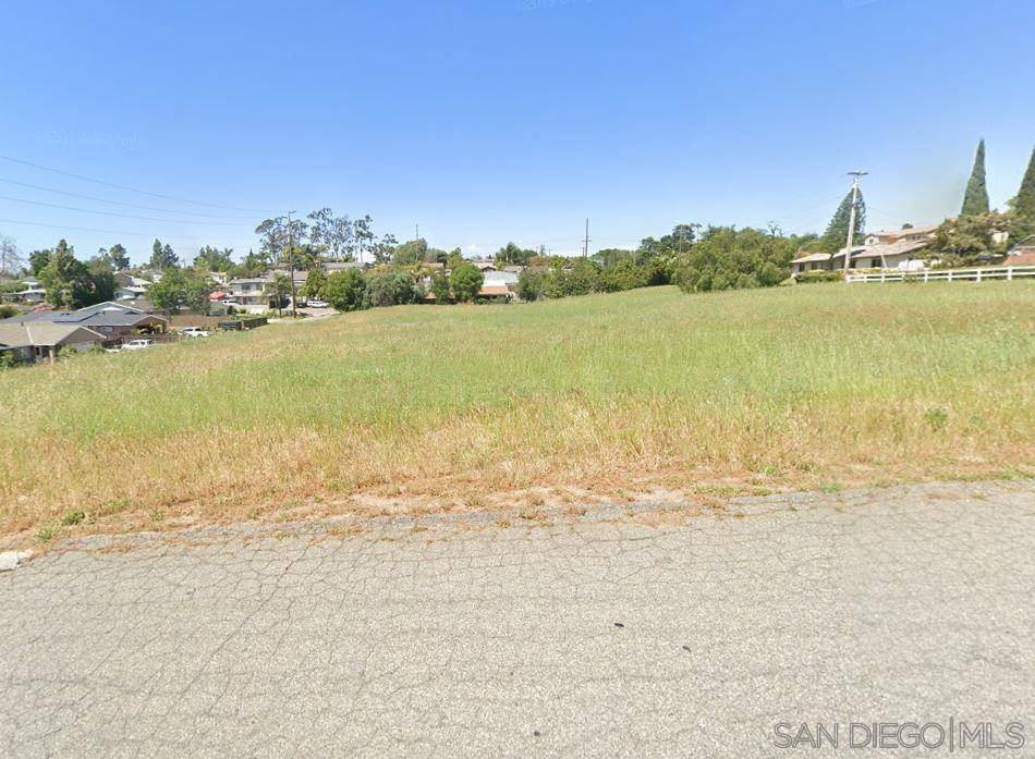 Fallbrook, CA 92028,907 Elder