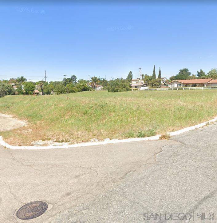 Fallbrook, CA 92028,907 Elder