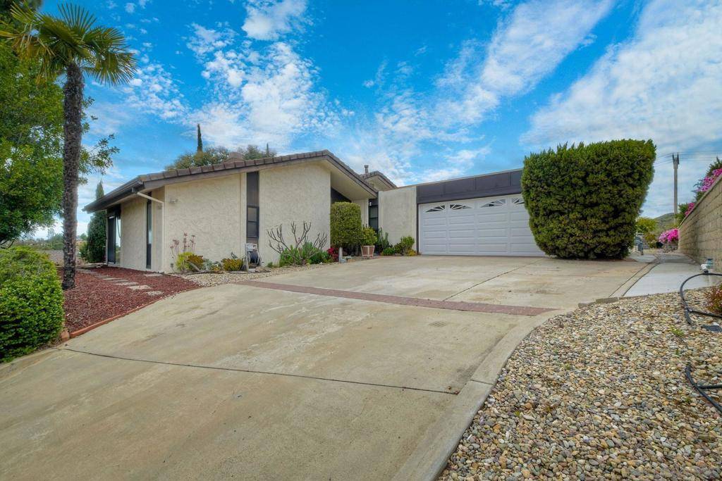 Poway, CA 92064,17860 Saint Andrews