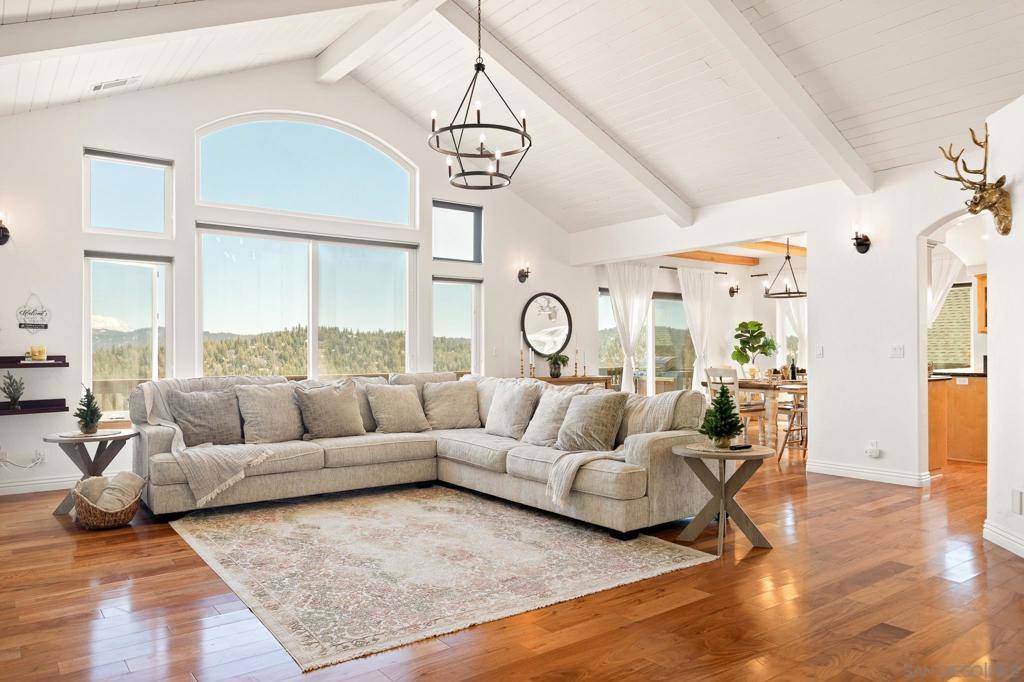 Lake Arrowhead, CA 92352,901 Del Norte Ln