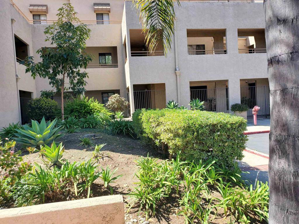 San Diego, CA 92119,6960 HYDE PARK DR ##7