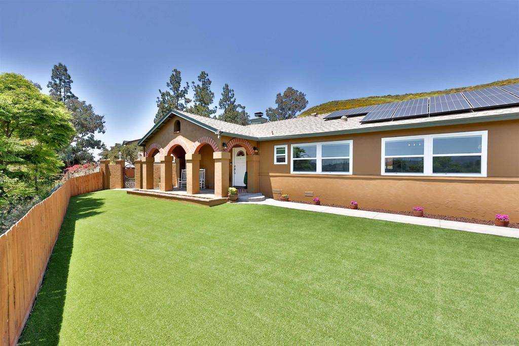 Lakeside, CA 92040,13008 Mapleview St