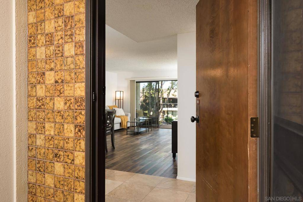 San Diego, CA 92128,17627 Pomerado Rd #135