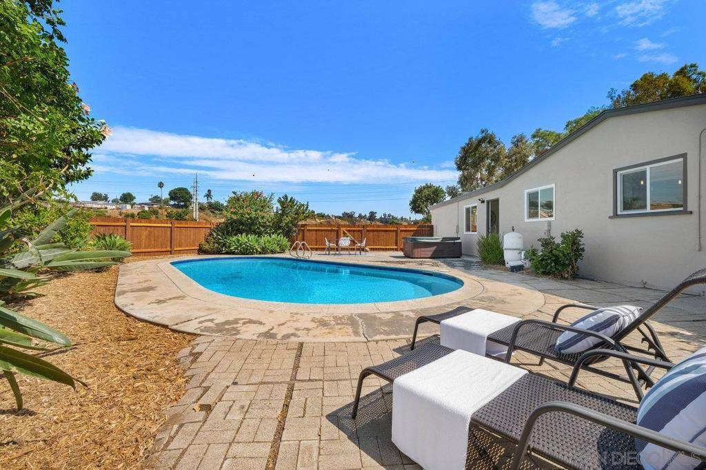 San Diego, CA 92123,8212 Kaplan Drive