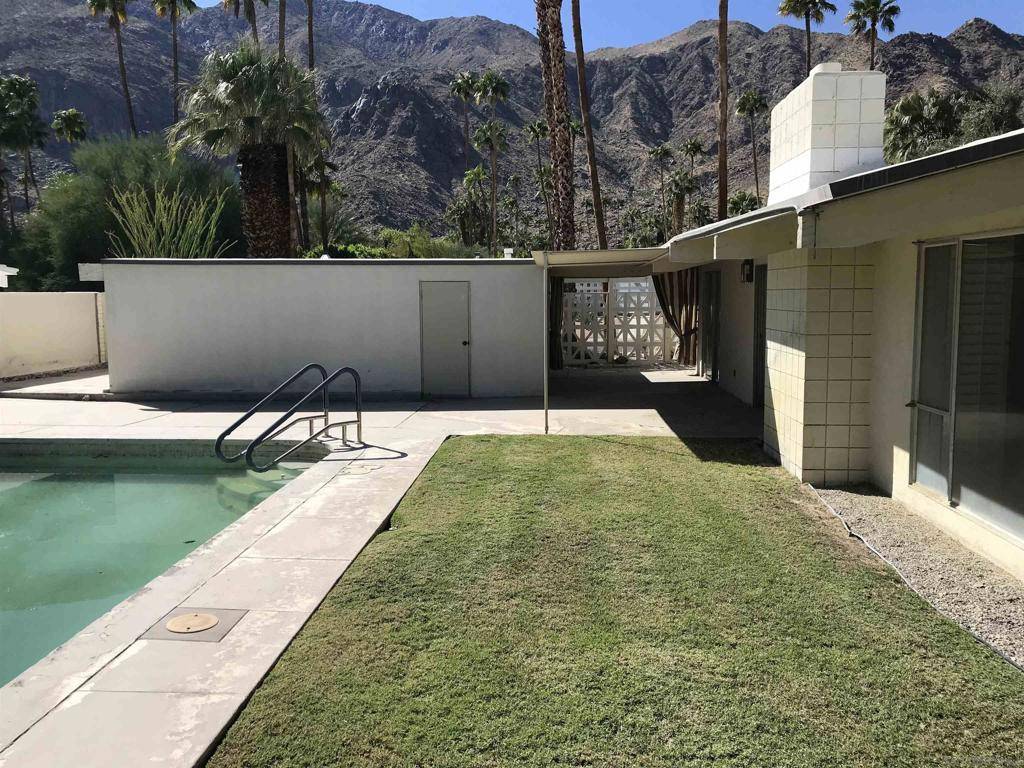 Palm Springs, CA 92262,816 N Fair Cir