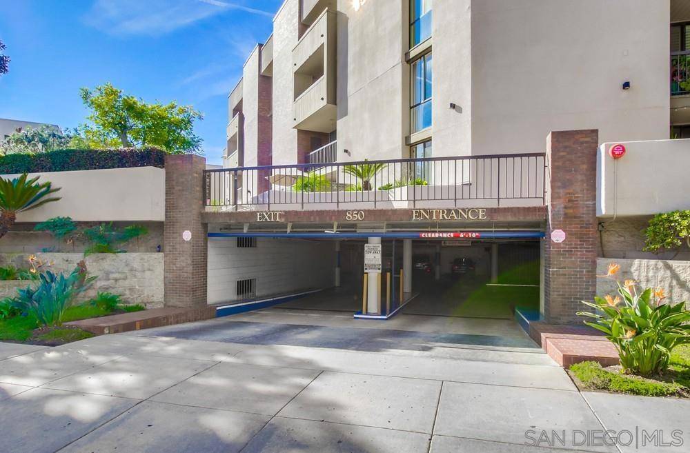 San Diego, CA 92101,850 STATE STREET #218