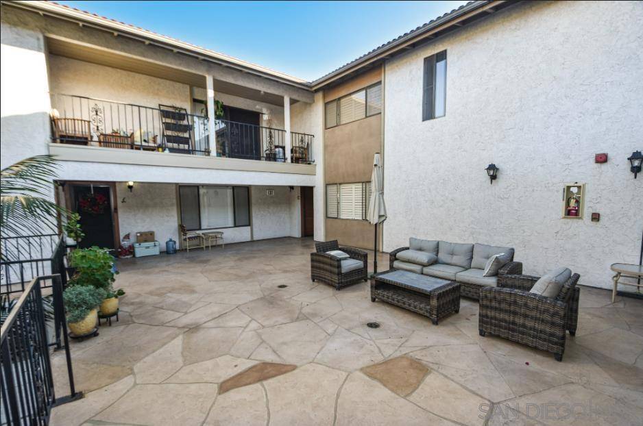 Coronado, CA 92118,845 E Avenue #E