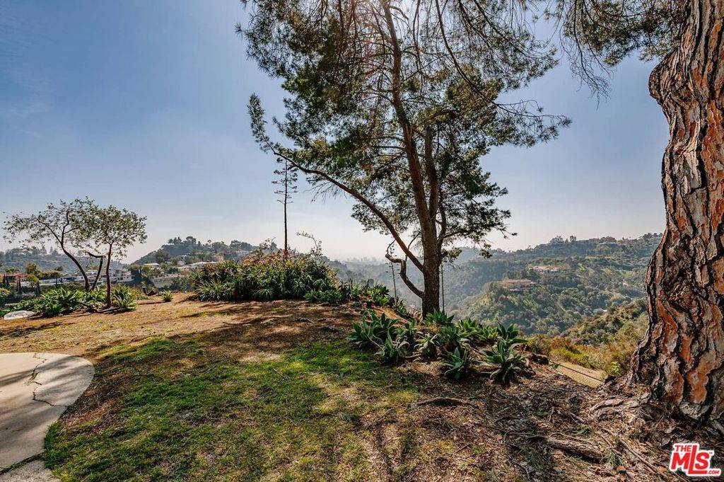 Los Angeles, CA 90077,1785 Bel Air RD
