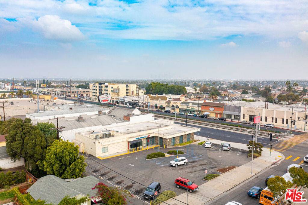 Los Angeles, CA 90043,5471 Crenshaw BLVD