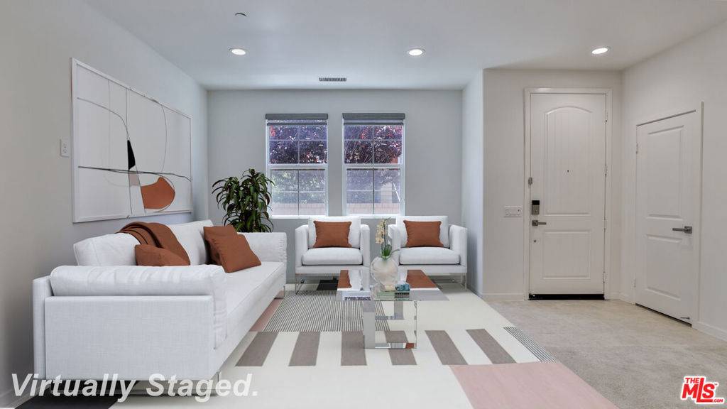 Santa Clarita, CA 91354,28662 Jardineras DR