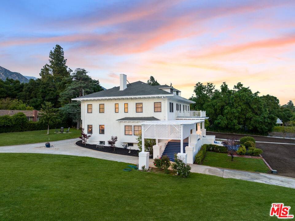Altadena, CA 91001,2558 Santa Anita AVE