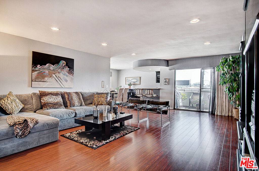 Toluca Lake, CA 91602,4445 Cartwright AVE #315