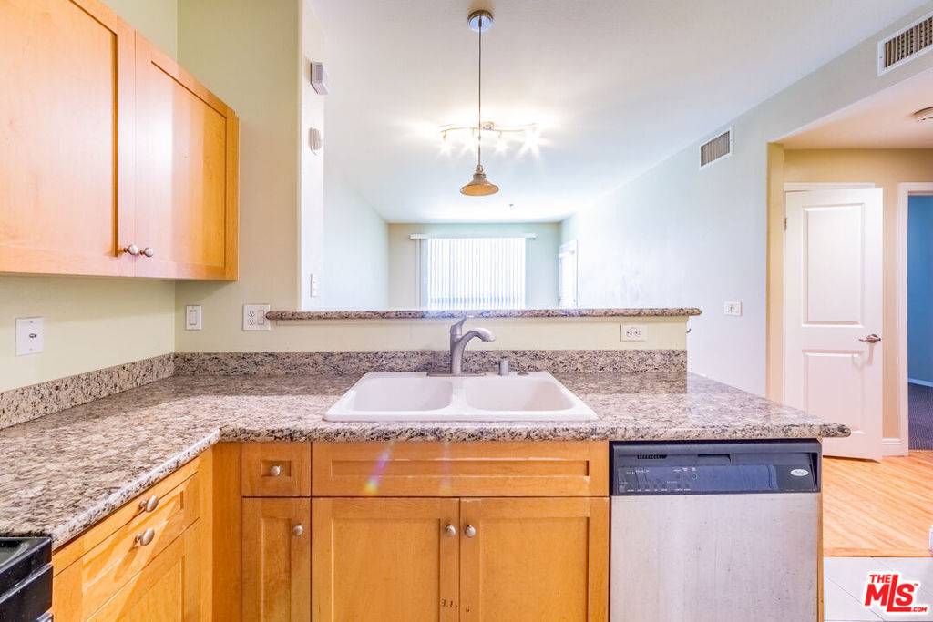 Los Angeles, CA 90012,100 S Alameda ST #154