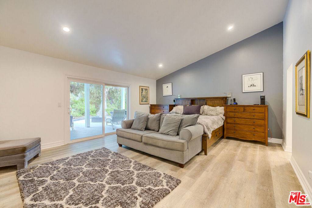 Tarzana, CA 91356,3914 Braewood CT