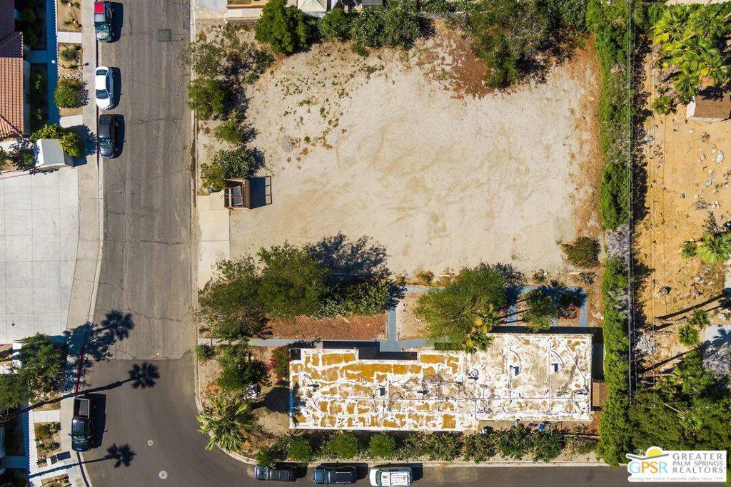 Palm Springs, CA 92262,330 W Mariscal RD