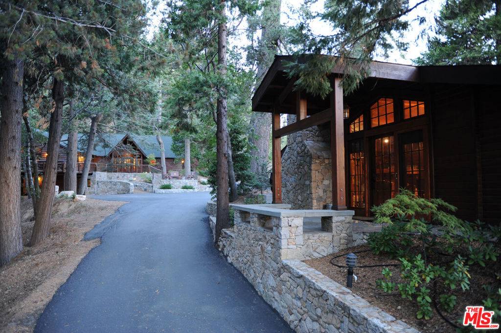 Lake Arrowhead, CA 92352,365 Mittry LN