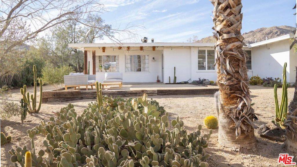 Joshua Tree, CA 92252,4696 Joshua Cove DR