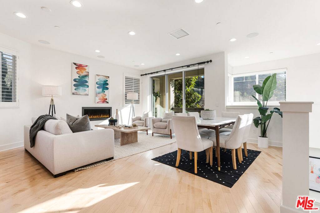 Playa Vista, CA 90094,12820 S Seaglass CIR