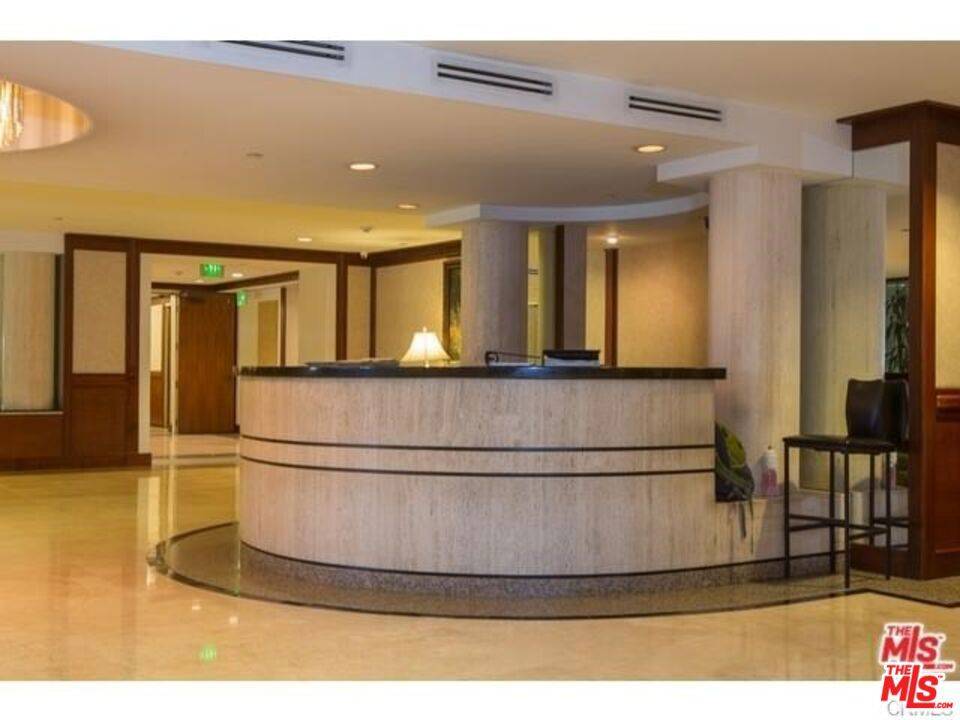 Beverly Hills, CA 90211,200 N Swall DR #454