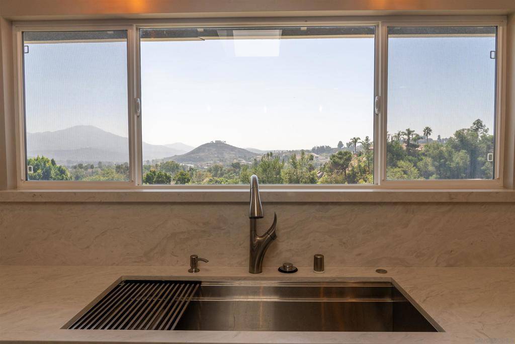 El Cajon, CA 92019,1441 Hidden Mesa Ct