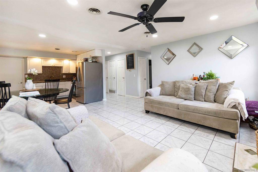 Stanton, CA 90680,8171 Orangewood Ave