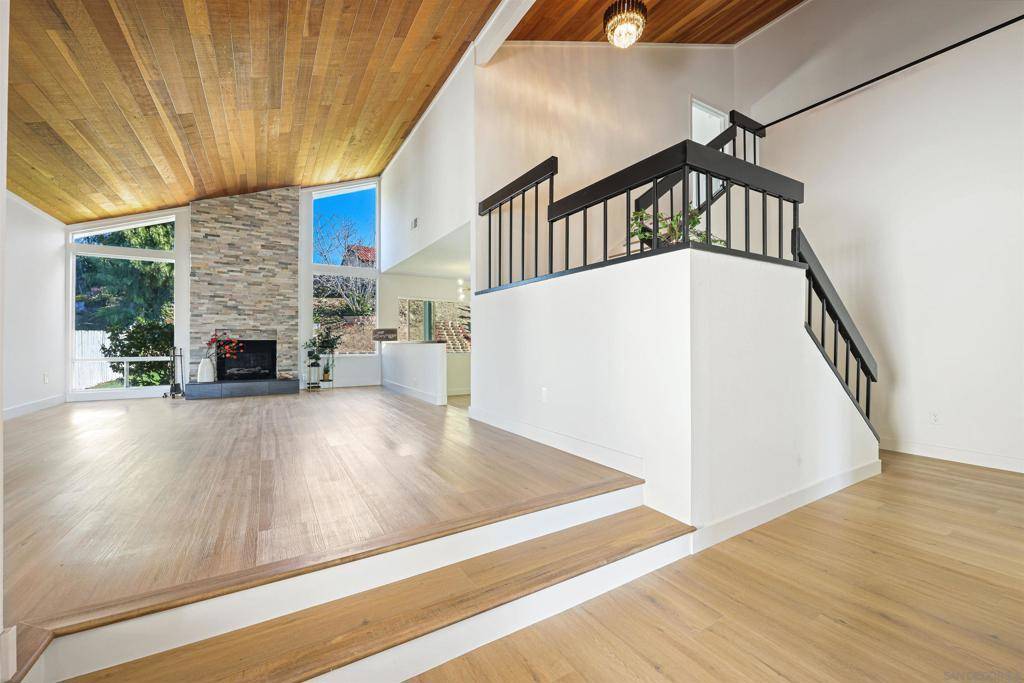 San Diego, CA 92129,14814 Priscilla
