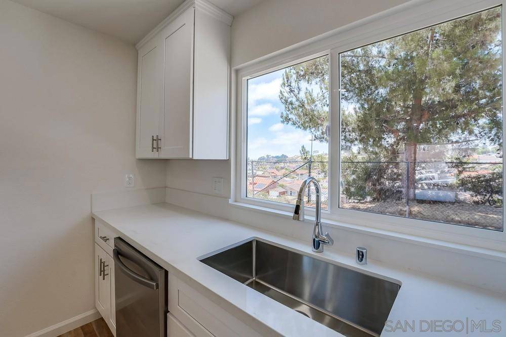 San Diego, CA 92139,7448 Carrie Ridge Way