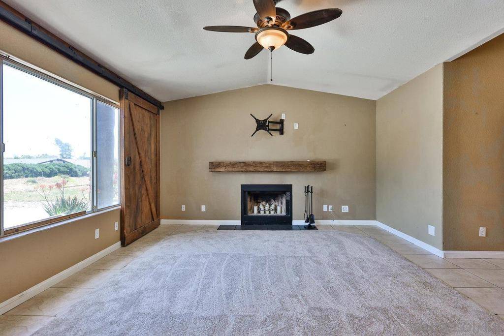 Ramona, CA 92065,25208 Poderio Dr