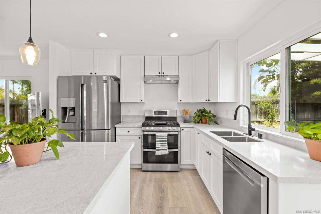 San Diego, CA 92126,7676 Caffey Lane