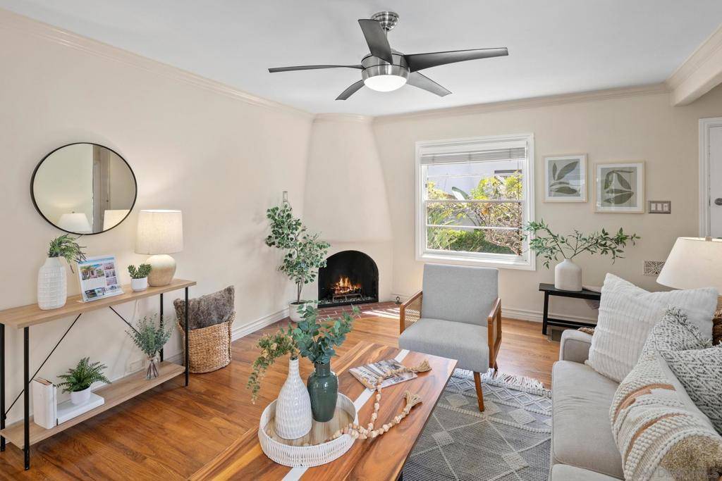 Coronado, CA 92118,412 G Avenue